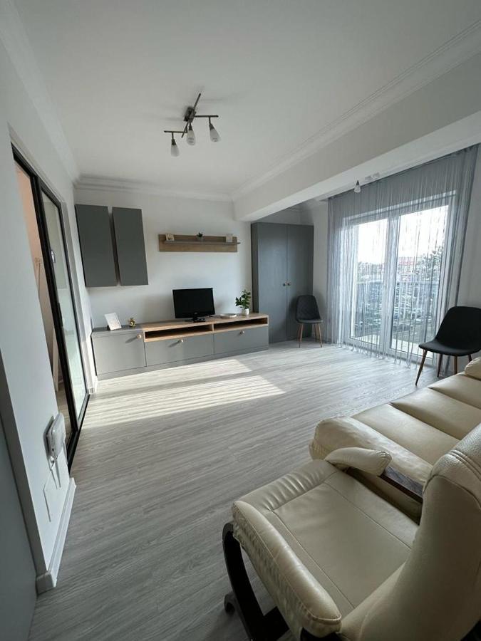 Luxury Apartments And Studios Boulevard G Enescu Сучава Экстерьер фото