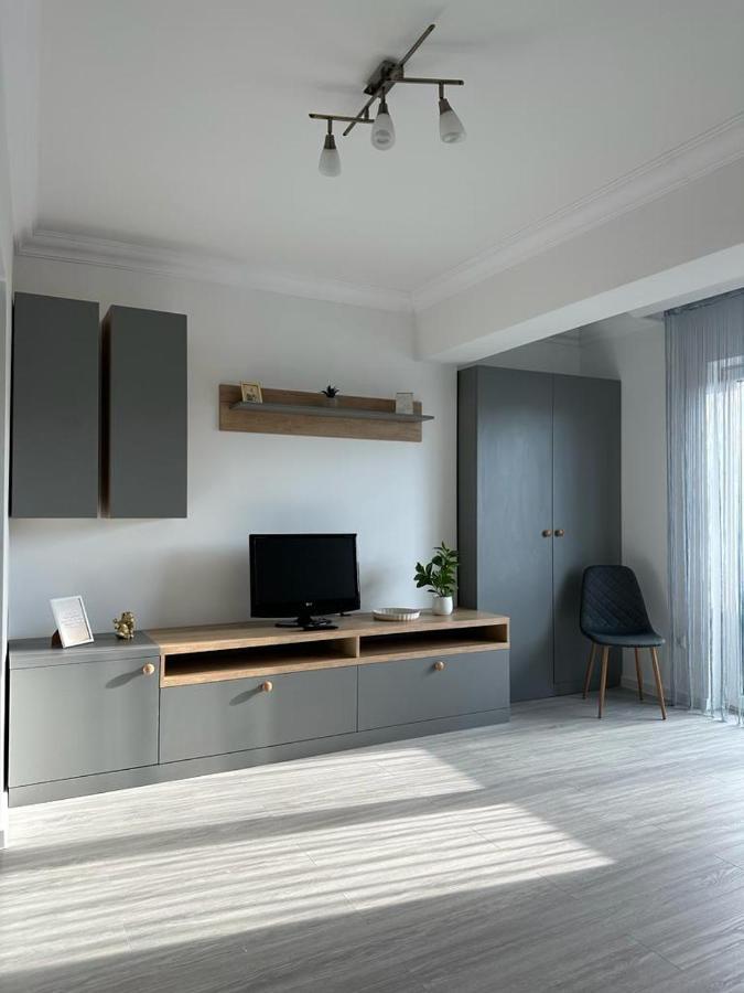 Luxury Apartments And Studios Boulevard G Enescu Сучава Экстерьер фото